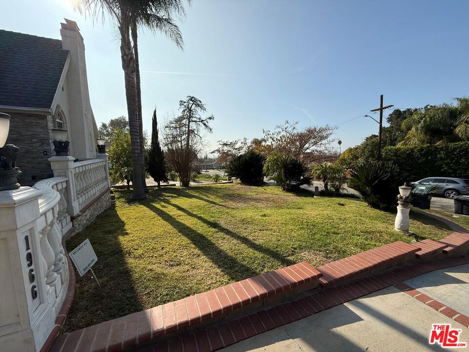 37Ee1Ab8 08E3 46Cd 8868 E59Bd37C4042 1966 Rangeview Drive, Glendale, Ca 91201 &Lt;Span Style='BackgroundColor:transparent;Padding:0Px;'&Gt; &Lt;Small&Gt; &Lt;I&Gt; &Lt;/I&Gt; &Lt;/Small&Gt;&Lt;/Span&Gt;