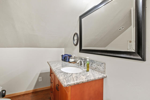 43630 Rainbow Lane, Angelus Oaks CA: https://media.crmls.org/mediaz/37eeffcf-2662-4dd7-870a-e054c3189b50.jpg