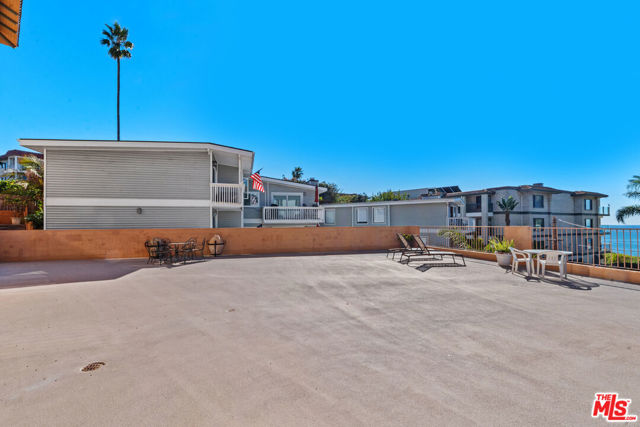 409 Arenoso Lane, San Clemente CA: https://media.crmls.org/mediaz/37ef18dc-2224-4885-a77f-005cffee70cc.jpg