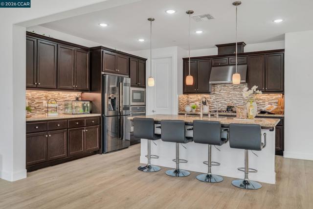 1553 S Perkins Place, Mountain House CA: https://media.crmls.org/mediaz/37f07862-bc62-4a63-9f21-4785570ff5e6.jpg