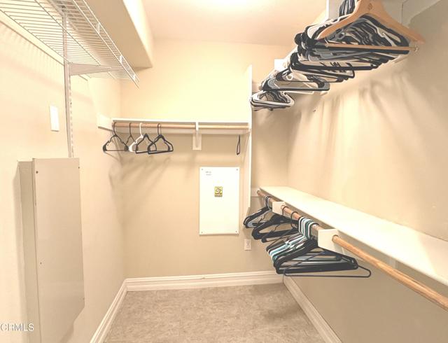 1423 Windshore Way, Oxnard CA: https://media.crmls.org/mediaz/37f07c40-d95d-4727-891f-9c47c2df5a02.jpg