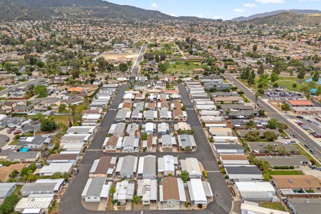31750 Machado St, Lake Elsinore CA: https://media.crmls.org/mediaz/37f11d67-3648-4eba-82ac-676e6535351b.jpg