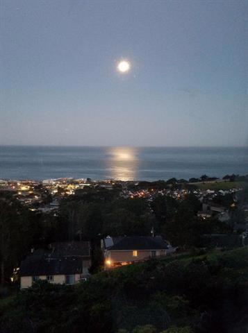 262 Beachview Avenue, Pacifica CA: https://media.crmls.org/mediaz/37f18a28-db62-48d7-9f83-c1df6b742076.jpg