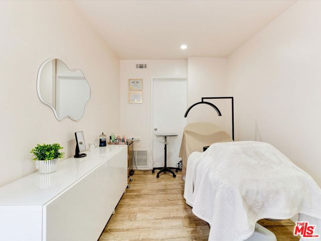  Commercial for Sale in Beverly Hills, California