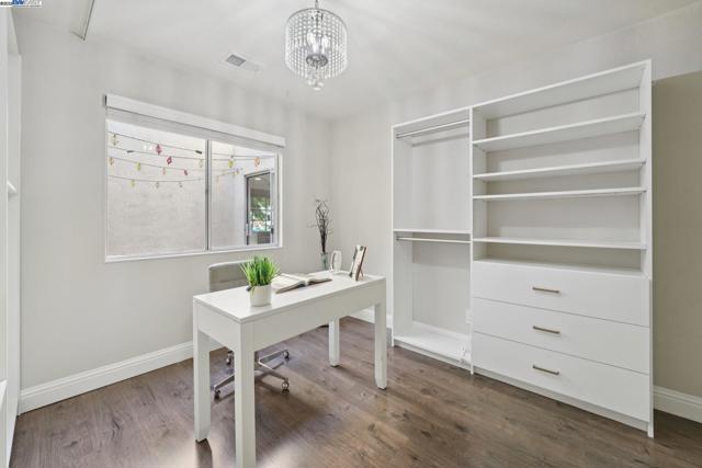 33177 Quail Drive, Union City CA: https://media.crmls.org/mediaz/37f246a7-7c0a-433d-bd95-12bc3ef952ed.jpg