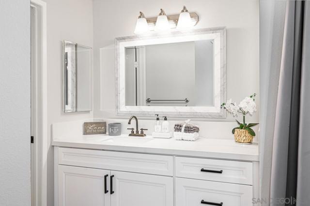 1625 Hotel Cir S, San Diego CA: https://media.crmls.org/mediaz/37f27060-15ee-40c2-9d48-a87e642118f2.jpg
