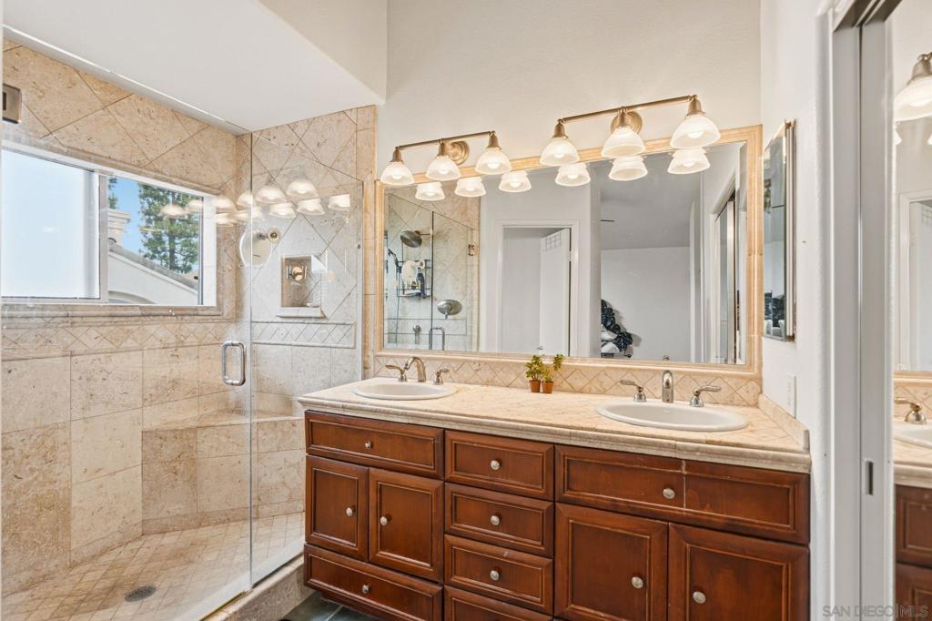 5572 Renaissance Ave. - photo 15
