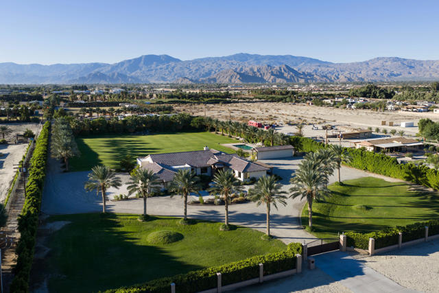 79665 Avenue 38, Indio CA: https://media.crmls.org/mediaz/37f3dd1b-18c0-41b3-8e95-04e97c4679f3.jpg