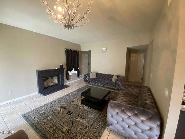 Detail Gallery Image 16 of 43 For 332 Morningside Ter, Palmdale,  CA 93551 - 5 Beds | 2/1 Baths