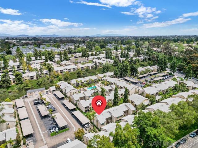 8515 Villa La Jolla Drive, La Jolla CA: https://media.crmls.org/mediaz/37f50dcf-e027-45bb-8c01-6d50cc2a1373.jpg