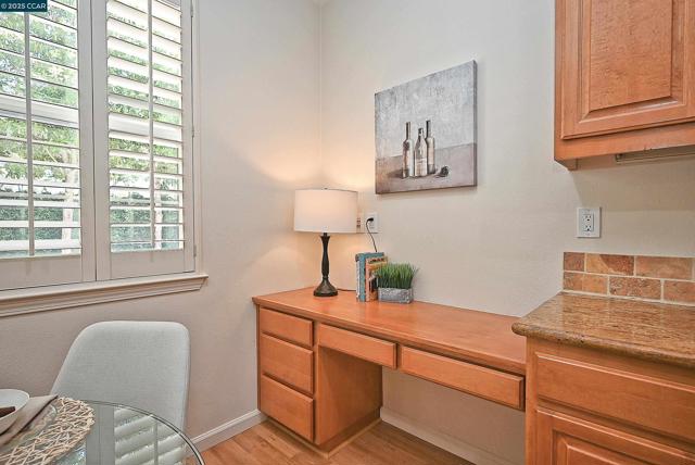 1416 Allanmere Dr, San Ramon CA: https://media.crmls.org/mediaz/37f522fc-11a0-4f95-bc0e-aa93fa5848ea.jpg