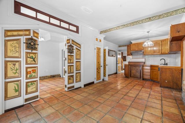 36333635 Webster Street, San Francisco CA: https://media.crmls.org/mediaz/37f553ac-7d7f-4462-a498-1f40f2f3d0bd.jpg