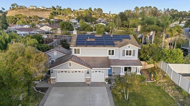 1328 Woodhaven Dr, Oceanside CA: https://media.crmls.org/mediaz/37f5c878-bb4a-4572-ba1c-9f05a5d680c8.jpg