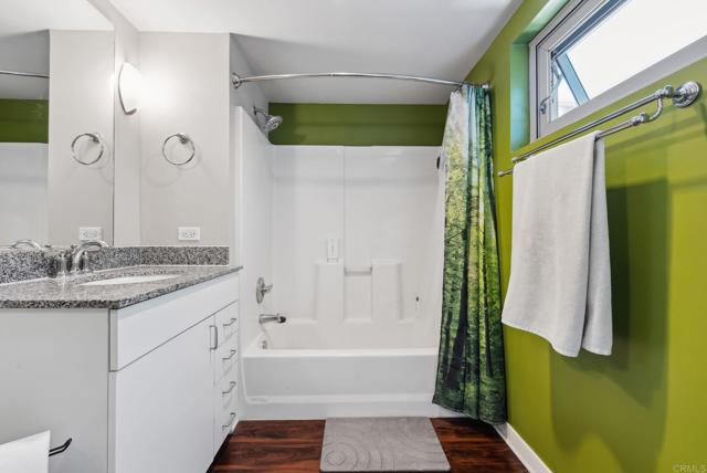 425 W Beech Street, San Diego CA: https://media.crmls.org/mediaz/37f68c7f-a55c-4a86-a379-2888818ddf8e.jpg