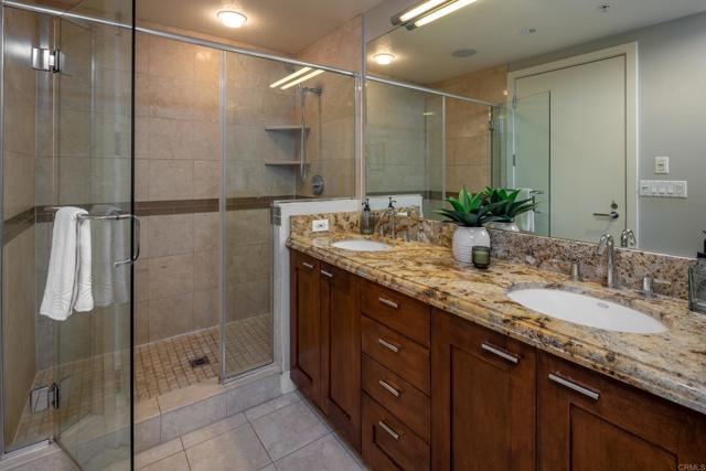 1199 Pacific Highway, San Diego CA: https://media.crmls.org/mediaz/37f6f39b-95d2-45bf-8d7e-dc17037528dd.jpg