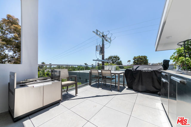 1951 Manning Avenue, Los Angeles CA: https://media.crmls.org/mediaz/37f7cd7c-4c9f-47cd-851a-1e9582114176.jpg