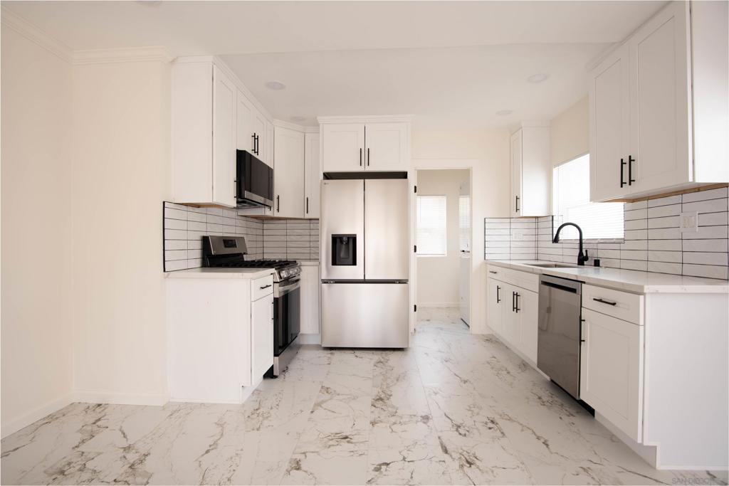 6352 Holabird St. - photo 4
