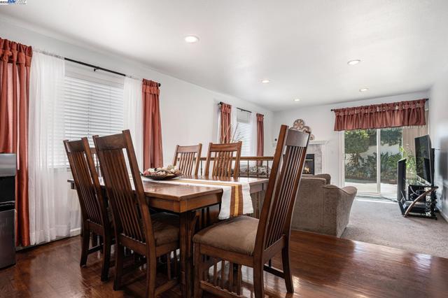 111 Overacker Ter, Fremont CA: https://media.crmls.org/mediaz/37f7d029-2b53-465e-91bb-ec2a6c438708.jpg