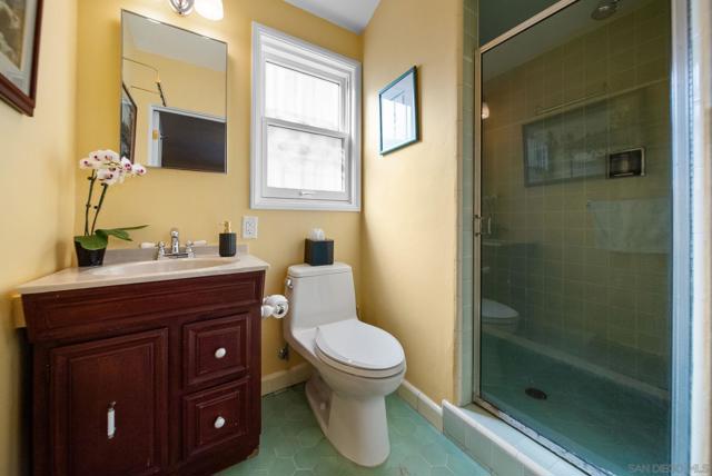 Image 25 of 43 For 4314 Middlesex Drive