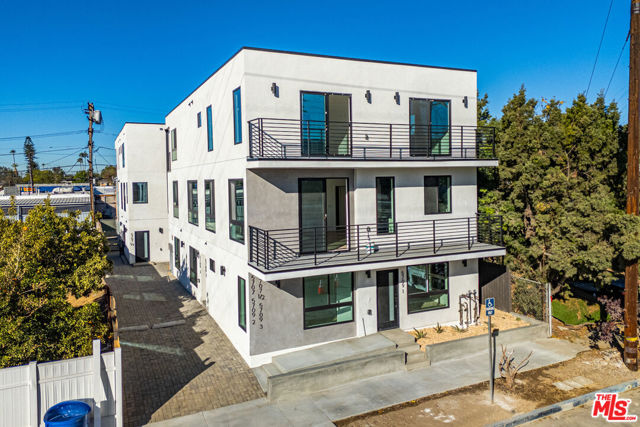 5709 Auckland Avenue, North Hollywood CA: https://media.crmls.org/mediaz/37f8401d-1ebc-47a8-aa05-d772329ea2c4.jpg