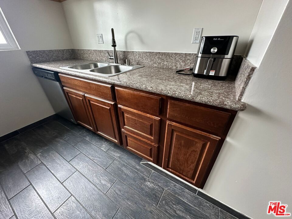 4035 Inglewood Boulevard #4