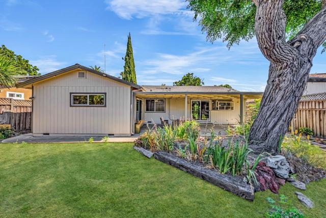 5665 Comanche Drive Drive, San Jose CA: https://media.crmls.org/mediaz/37f9b330-d9f2-4943-a2e4-0da734e857f7.jpg