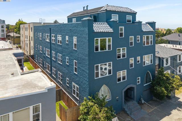 1360 Berkeley Way, Berkeley CA: https://media.crmls.org/mediaz/37fa29a6-c58d-4d81-a627-178e04972f33.jpg