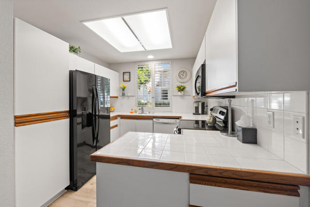 401 S El Cielo Road #49, Palm Springs, CA 92262