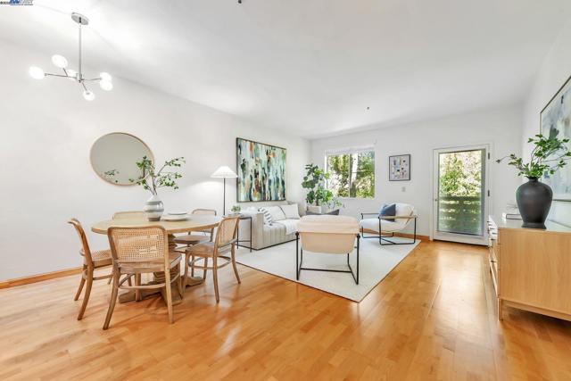 929 E El Camino Real, Sunnyvale CA: https://media.crmls.org/mediaz/37fbe1f1-c5bb-45ac-9738-bef5872c7bff.jpg