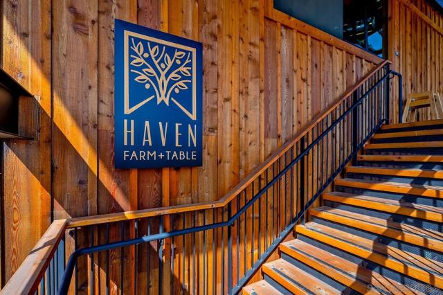 1216 Molara Ln, Encinitas CA: https://media.crmls.org/mediaz/37fbfff7-d85c-43ef-86f8-e180a2f9663b.jpg