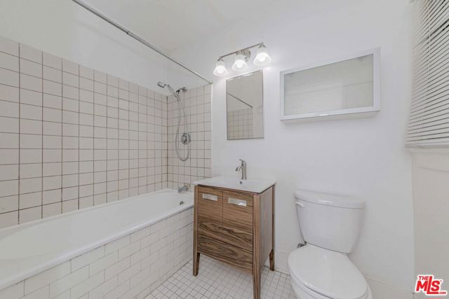 2038 Hollenbeck Drive, Los Angeles CA: https://media.crmls.org/mediaz/37fcf7ae-2771-4098-b3e1-0eebf533a2b1.jpg