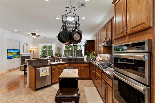 80536 Hoylake Drive, Indio CA: https://media.crmls.org/mediaz/37fe6f3e-ac1e-42dd-9019-bda0e6bc5e99.jpg