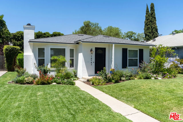 14741 Killion Street, Sherman Oaks CA: https://media.crmls.org/mediaz/37fe8f82-0781-4893-bb9d-389a1166cb3d.jpg