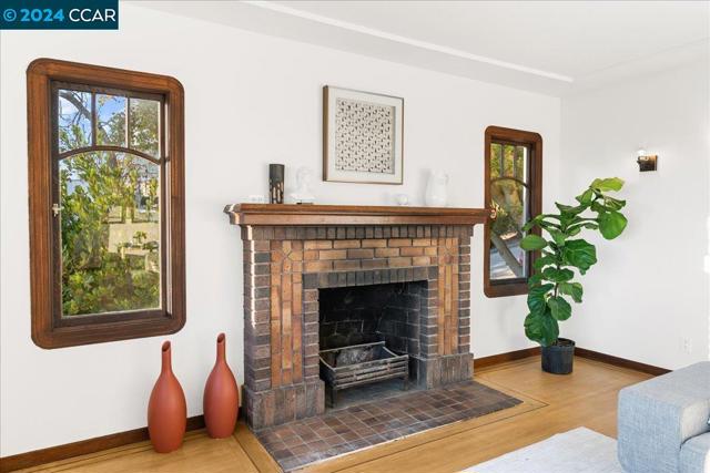 Image 11 of 60 For 900 Spruce Street