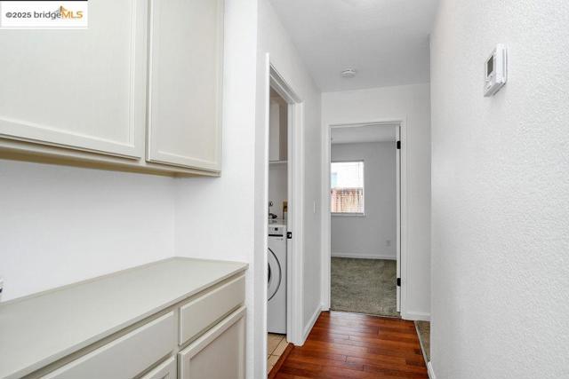 738 Valley Green Dr, Brentwood CA: https://media.crmls.org/mediaz/37ff2783-1dfe-4294-b483-eac4ec77a464.jpg