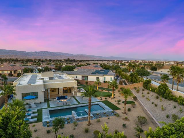74425 Zeppelin Drive, Palm Desert CA: https://media.crmls.org/mediaz/37ff3b16-77b8-4c7f-959d-a0850789d419.jpg