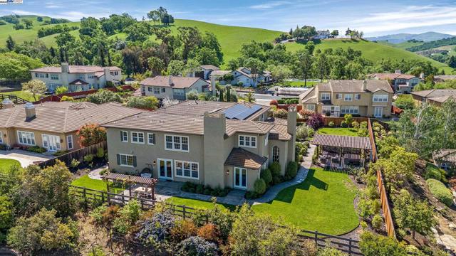 5719 Dimas Ct, Pleasanton CA: https://media.crmls.org/mediaz/37ff4136-8873-4c4a-a4a7-91ae1a17191a.jpg