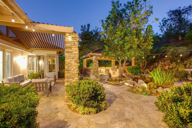 2209 Eucalyptus Ave, Escondido CA: https://media.crmls.org/mediaz/37ff4b2b-91a7-4c7e-b791-75af754b9832.jpg