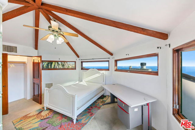 23010 Saddle Peak Road, Topanga CA: https://media.crmls.org/mediaz/37ffc556-9c95-4f51-920a-3b639df3dbc7.jpg