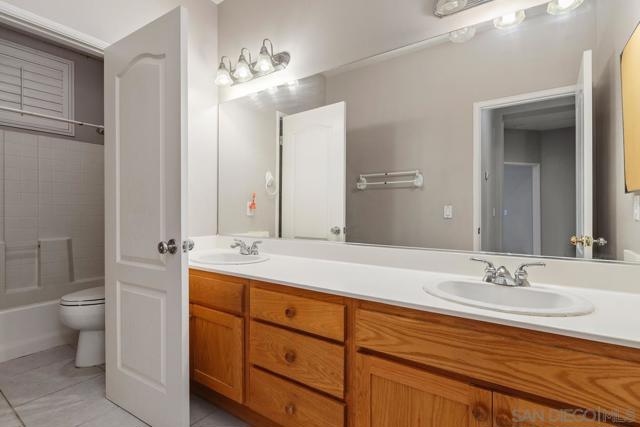11357 Wills Creek Rd, San Diego CA: https://media.crmls.org/mediaz/37fffd26-b3b7-4c66-893a-4c65c962dd17.jpg