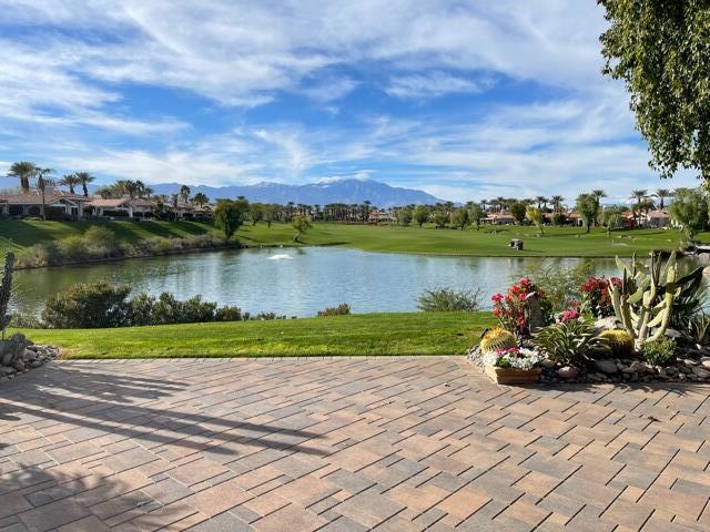 231 Arrowhead Drive, Palm Desert, CA 92211