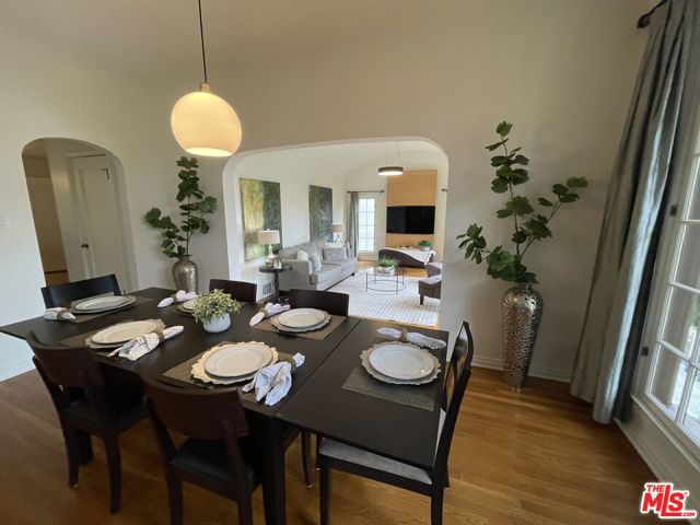 263 Lamont Drive, Los Angeles CA: https://media.crmls.org/mediaz/3801224b-907c-413f-b31a-8f3c706a4a8c.jpg