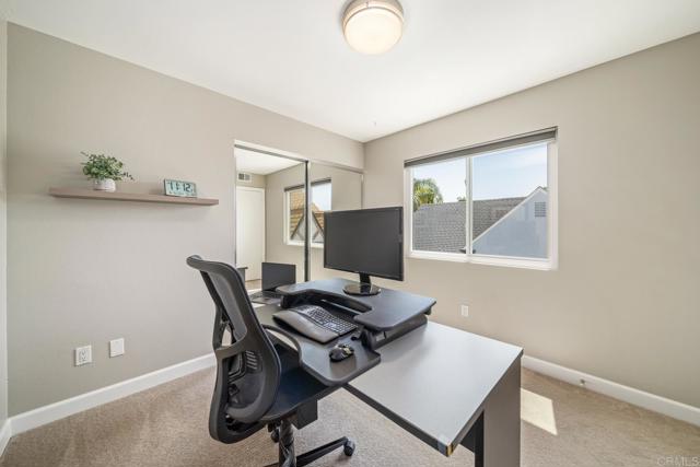 4507 Carnaby Court, Carlsbad CA: https://media.crmls.org/mediaz/38012e58-b8a9-4229-a7a7-b782efb8f718.jpg
