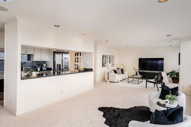 Image 11 of 39 For 565 Bellevue  1903