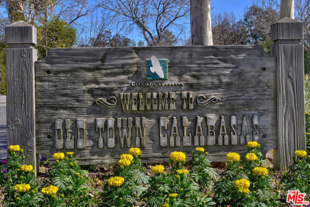 23637 Park Belmonte, Calabasas CA: https://media.crmls.org/mediaz/3801d490-6943-4495-8da1-e5f8f9517b18.jpg