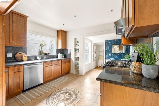 Image 16 of 48 For 6021 Monadnock Way