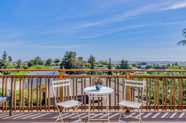30 Valley Road, San Carlos CA: https://media.crmls.org/mediaz/38029fb0-989f-436e-872c-b8c52aa3f36d.jpg