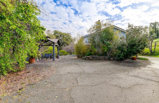 Detail Gallery Image 28 of 40 For 2278 Bautista Ave, Vista,  CA 92084 - 4 Beds | 2 Baths