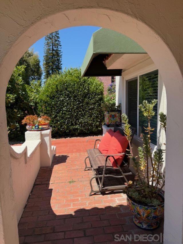 2433 San Marcos Ave., San Diego CA: https://media.crmls.org/mediaz/3802d555-160d-432b-b5e5-e76478ba5344.jpg