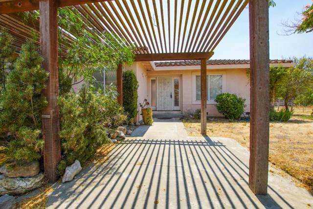 6460 Cabernet Drive, Hollister CA: https://media.crmls.org/mediaz/3802f7d7-fca0-4102-bd1c-6405b955d425.jpg